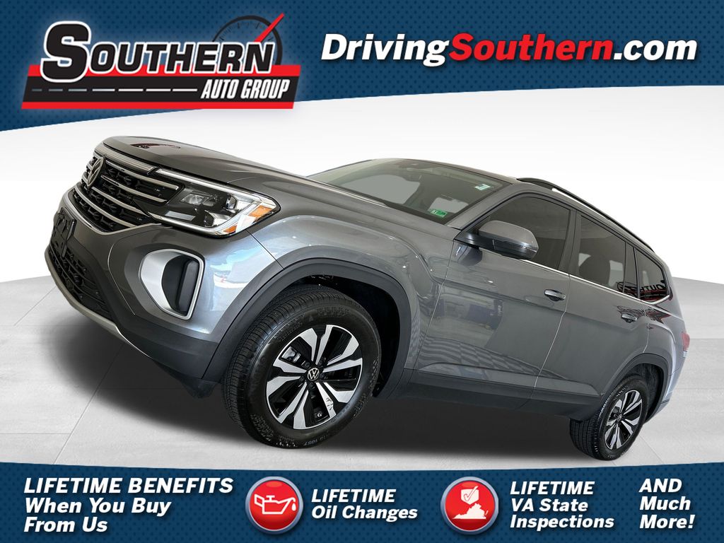 Platinum Gray Metallic 2024 Volkswagen Atlas SUV / Crossover Front-Wheel Drive 8-Speed Automatic