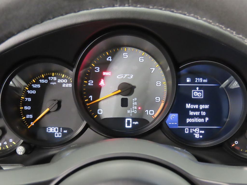Thumbnail: 2018 Porsche 911 - 16
