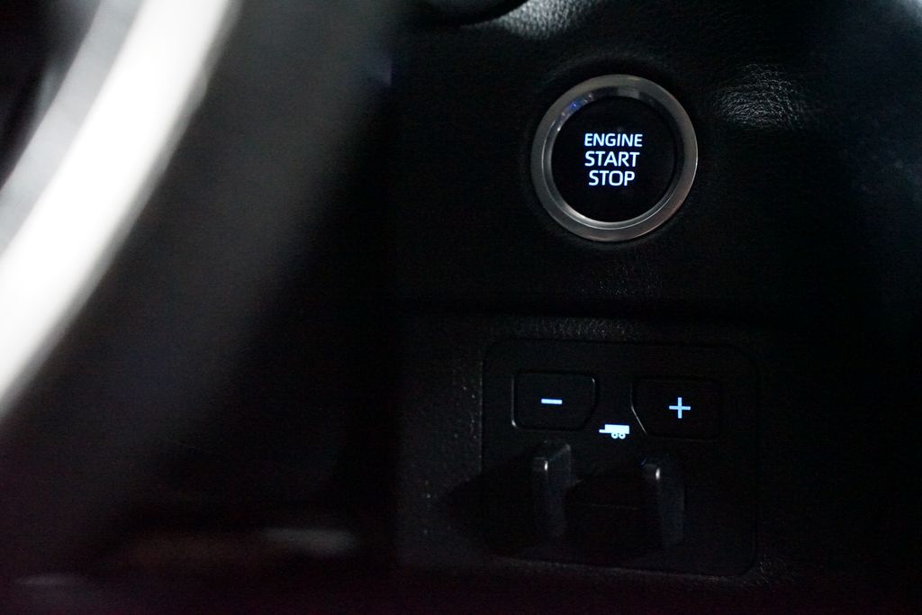 Thumbnail: 2024 Toyota Tundra - 24