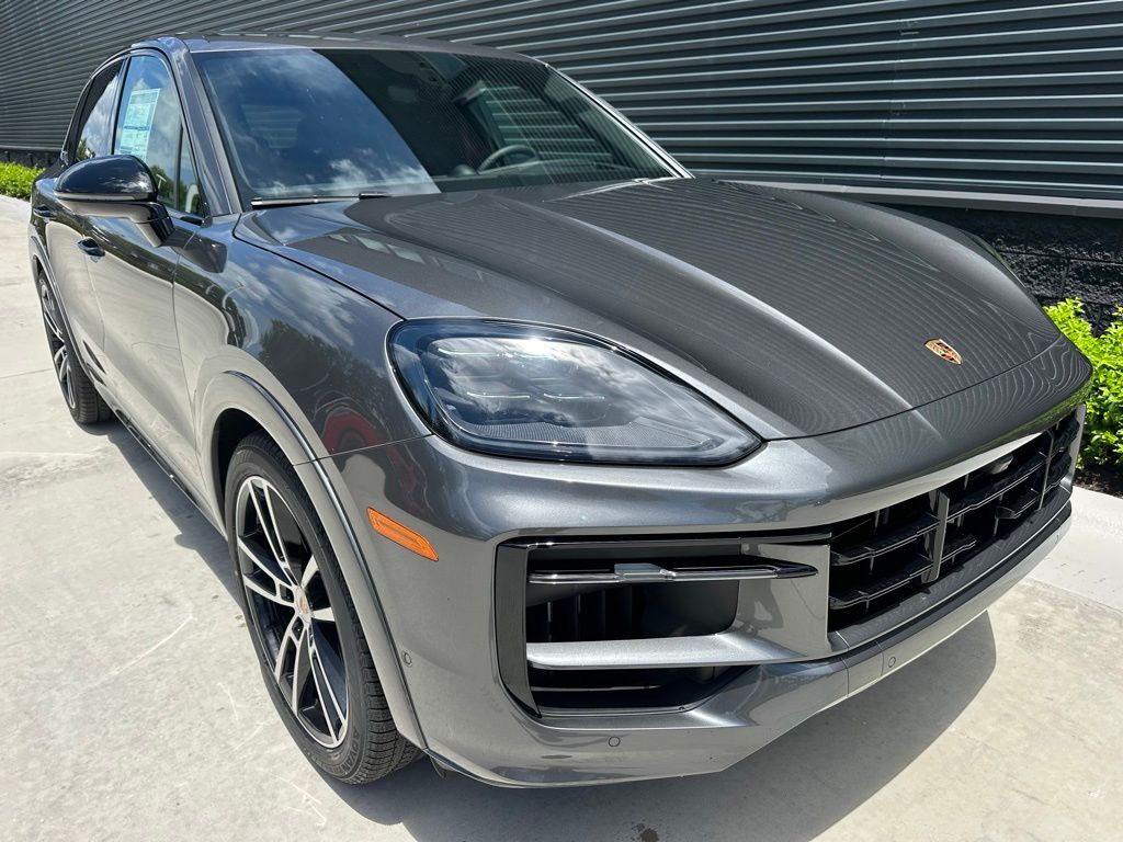 Thumbnail: 2025 Porsche Cayenne - 10