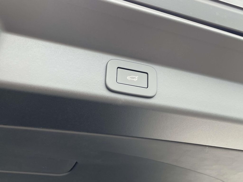 New 2026 Gray Land Rover Dynamic SE image 18