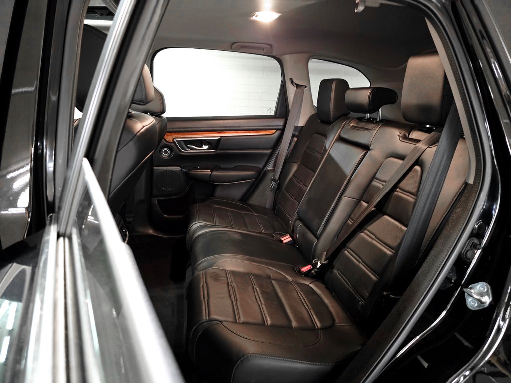 2020 Honda CR-V Hybrid Touring photo 20