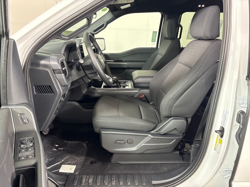New 2026 White Ford XLT image 30