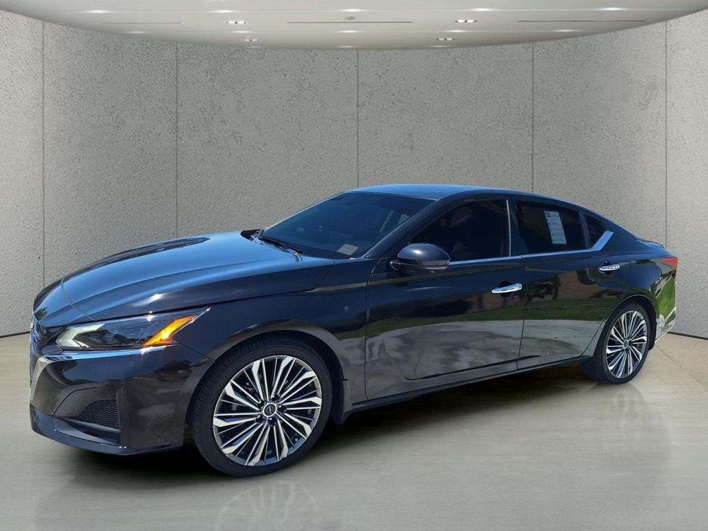 2025 Nissan Altima
