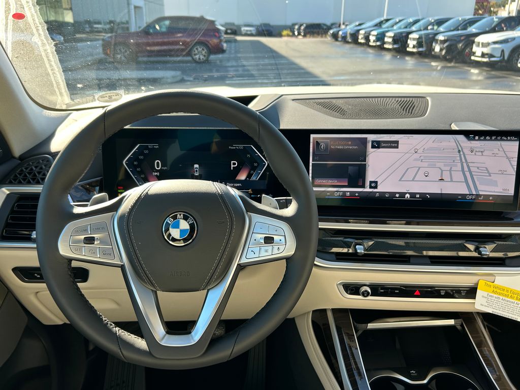 2025 BMW X7 xDrive40i 18