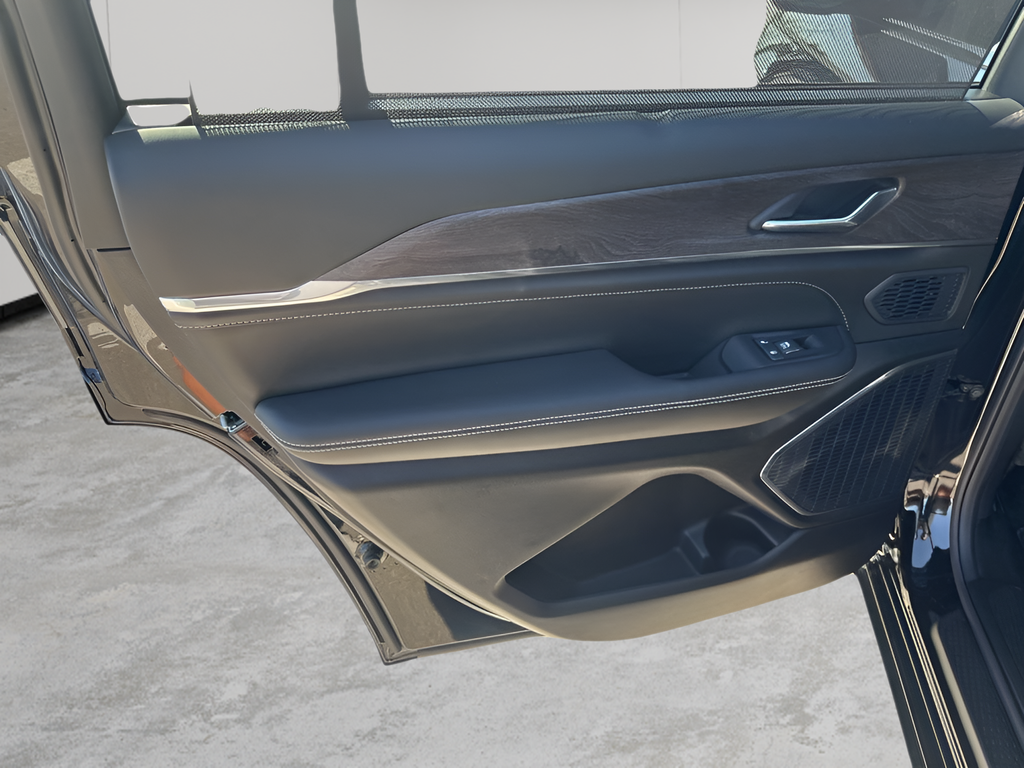 New Car 2025 Jeep Grand Cherokee L  Overland For Sale Under $70,000 In Austin, Texas