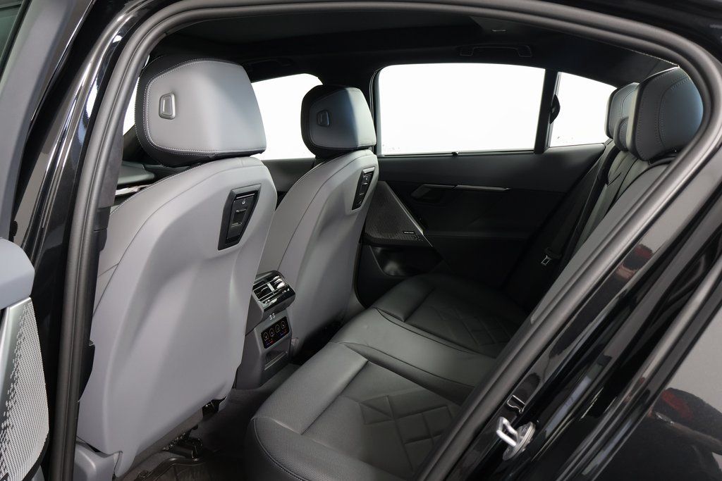 Thumbnail: 2026 BMW 5 Series - 6