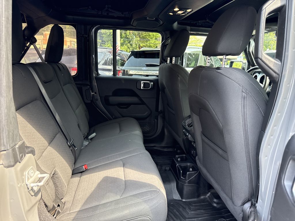 Used 2021 Gray Jeep Unlimited Sahara image 30