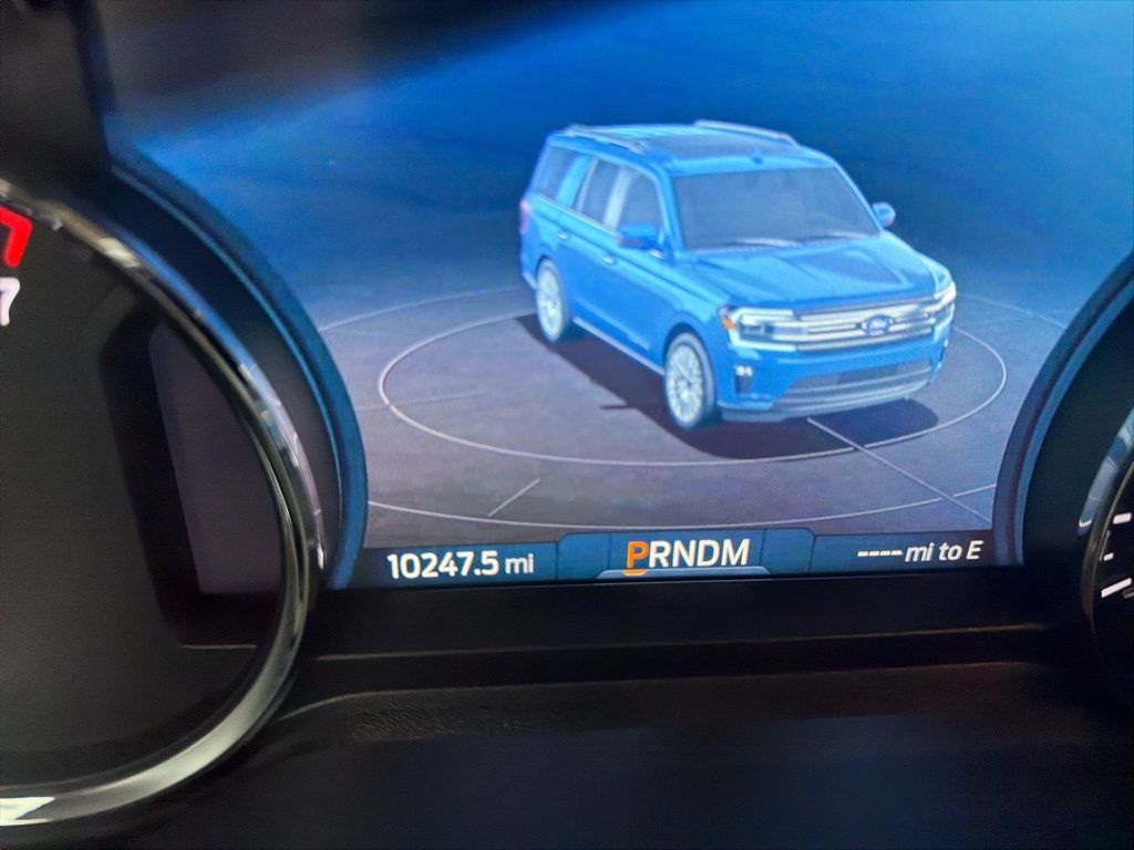 2023 Ford Expedition Max XLT White at River Oaks CDJR