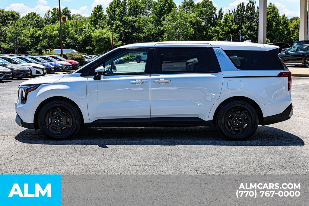 Used 2025 White Kia LXS image 8
