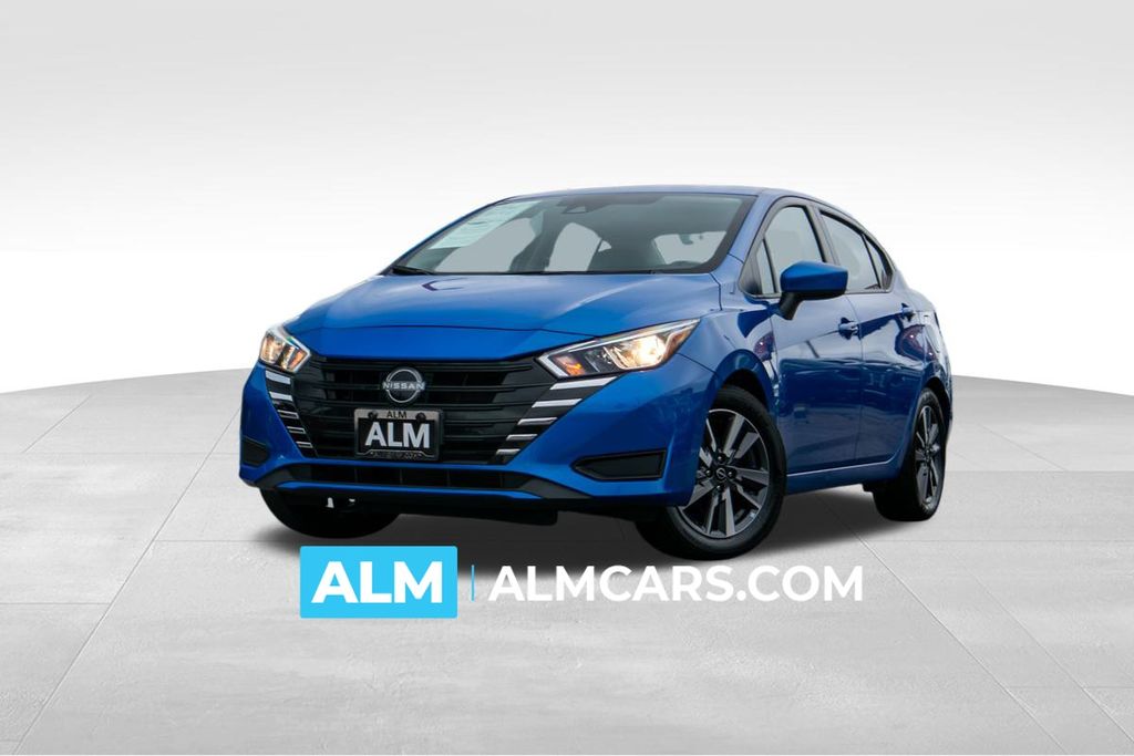 2023 Nissan Versa Sedan SV's photo
