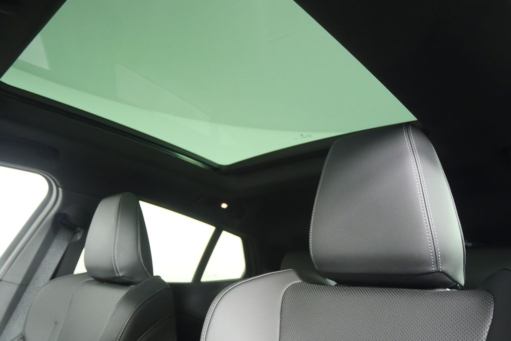 Thumbnail: 2024 BMW X2 - 12