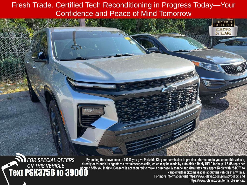 Sterling Gray Metallic 2024 Chevrolet Traverse SUV / Crossover Front-Wheel Drive 8-Speed Automatic