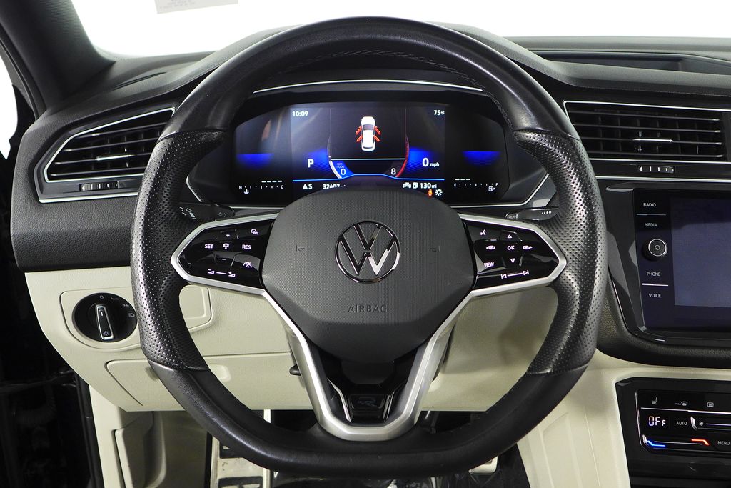 Thumbnail: 2023 Volkswagen Tiguan - 26