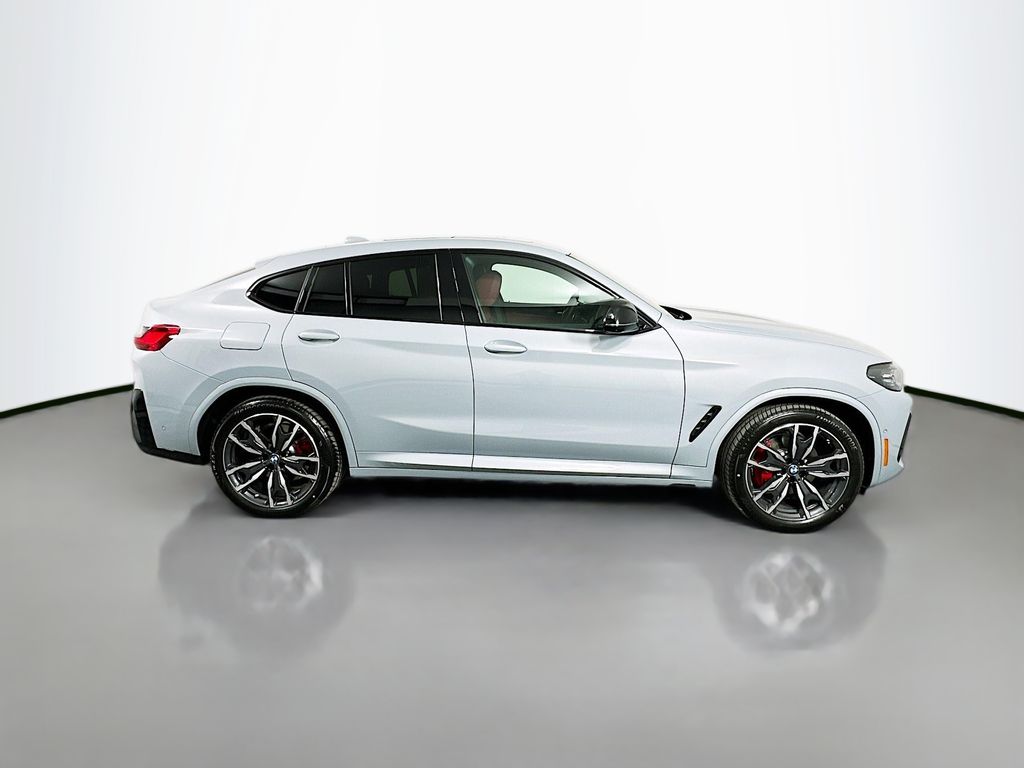 Thumbnail: 2025 BMW X4 - 4