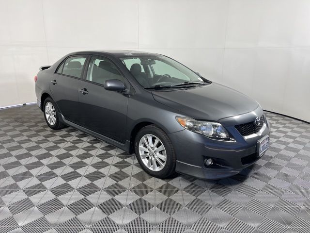 Thumbnail: 2010 Toyota Corolla - 3