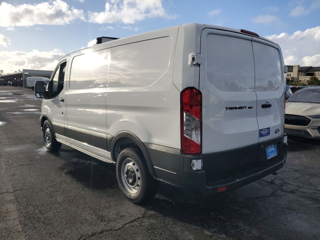 View vehicle photo 3