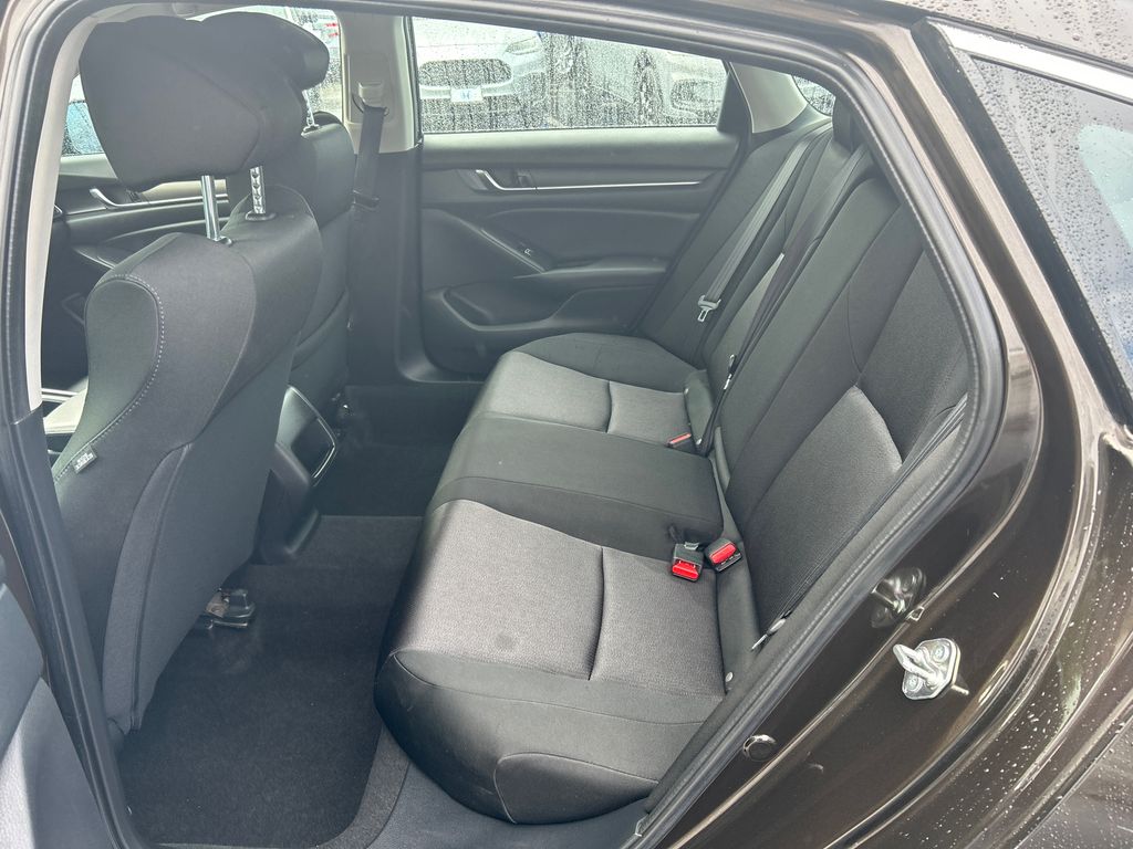 2018 Honda Accord LX 8