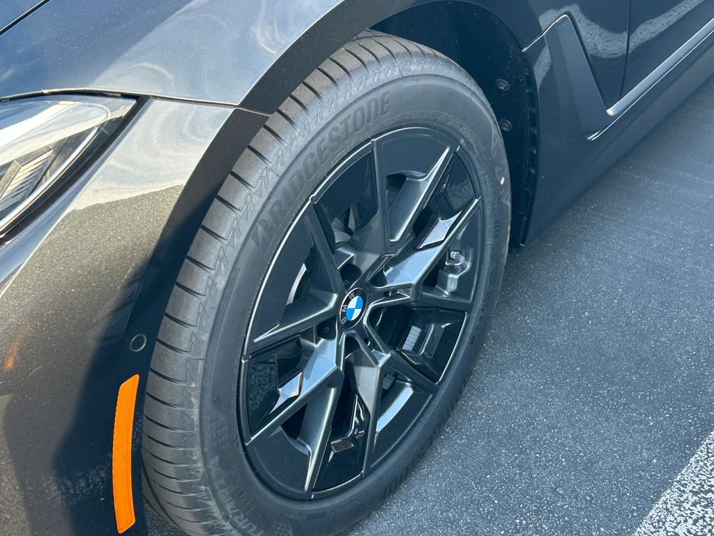 Thumbnail: 2026 BMW i4 - 3