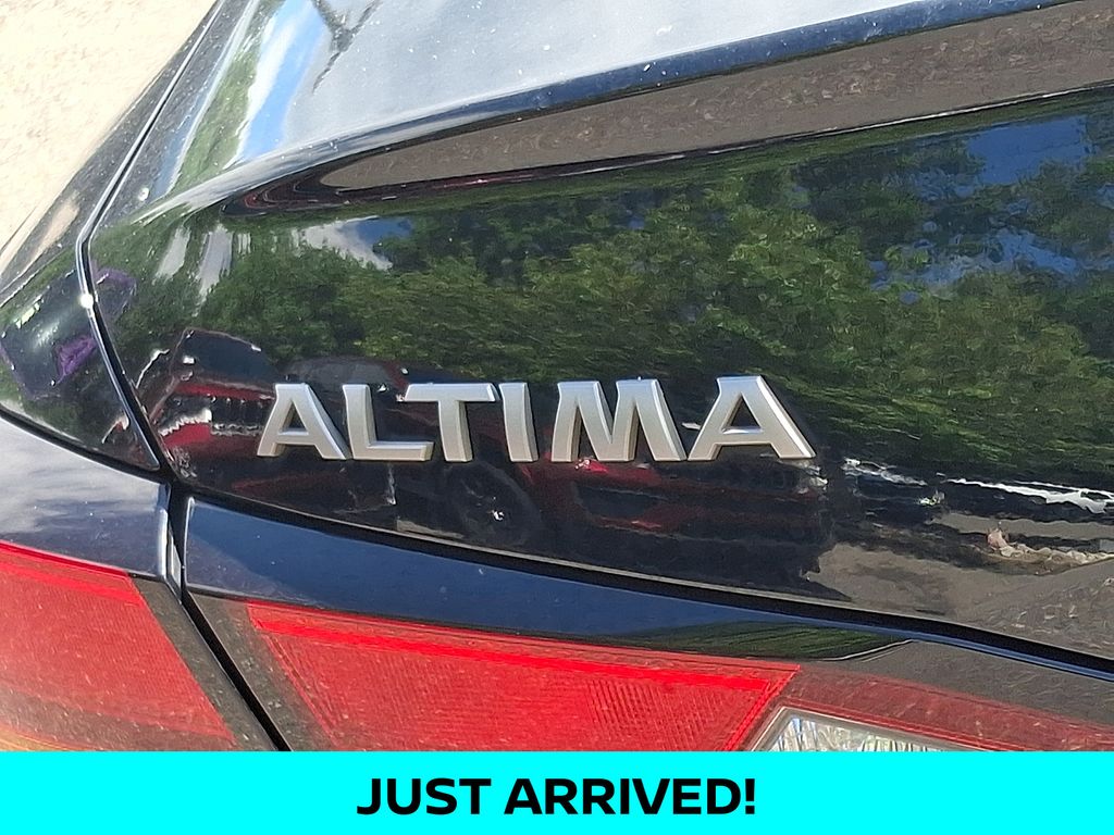 Used 2023 Nissan Altima Sedan