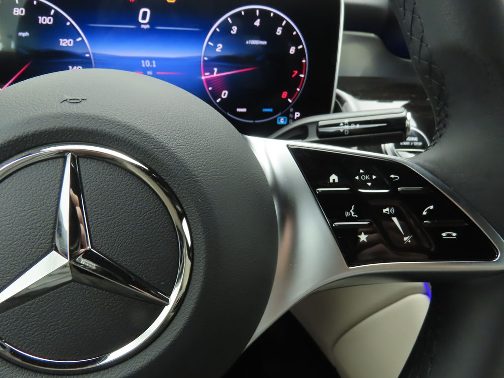2025 Mercedes-Benz GLC 300 12