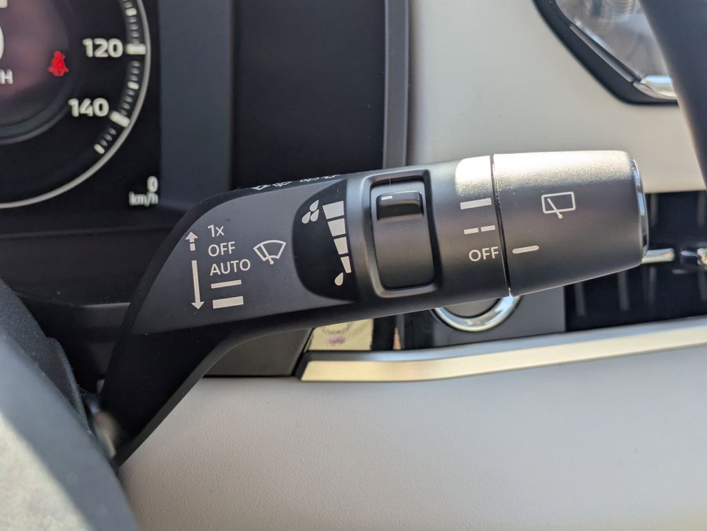 2025 Mitsubishi Outlander Plug-in Hybrid SEL - Photo 28