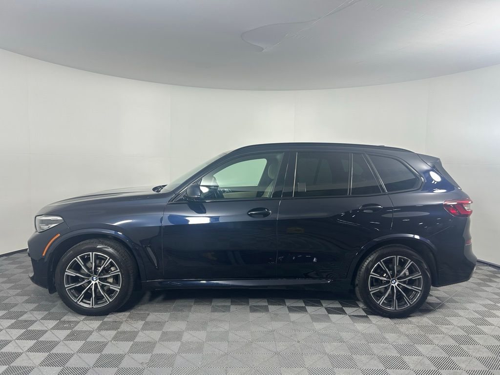 Thumbnail: 2022 BMW X5 - 8