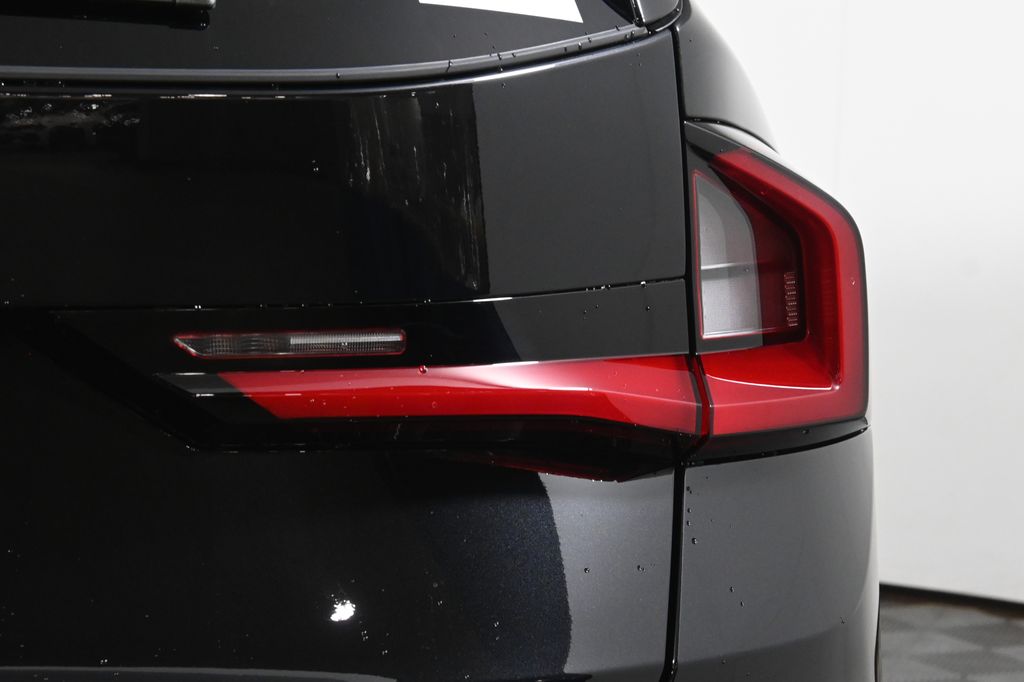 Thumbnail: 2027 BMW X1 - 13