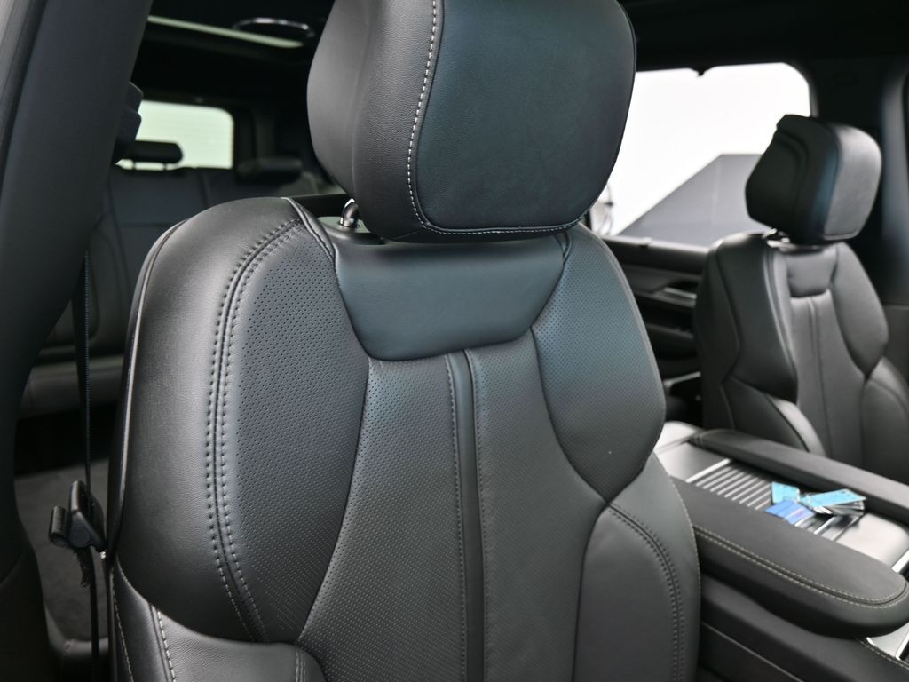 New 2026 High Gloss Black Jeep Limited image 44