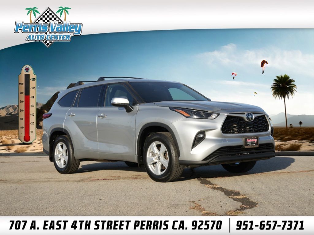 Celestial Silver Metallic 2022 Toyota Highlander SUV / Crossover All-Wheel Drive 8-Speed Automatic