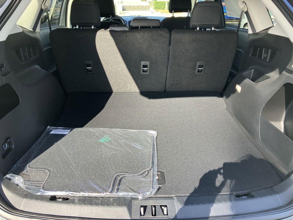 New 2024 Gray Ford SE image 25