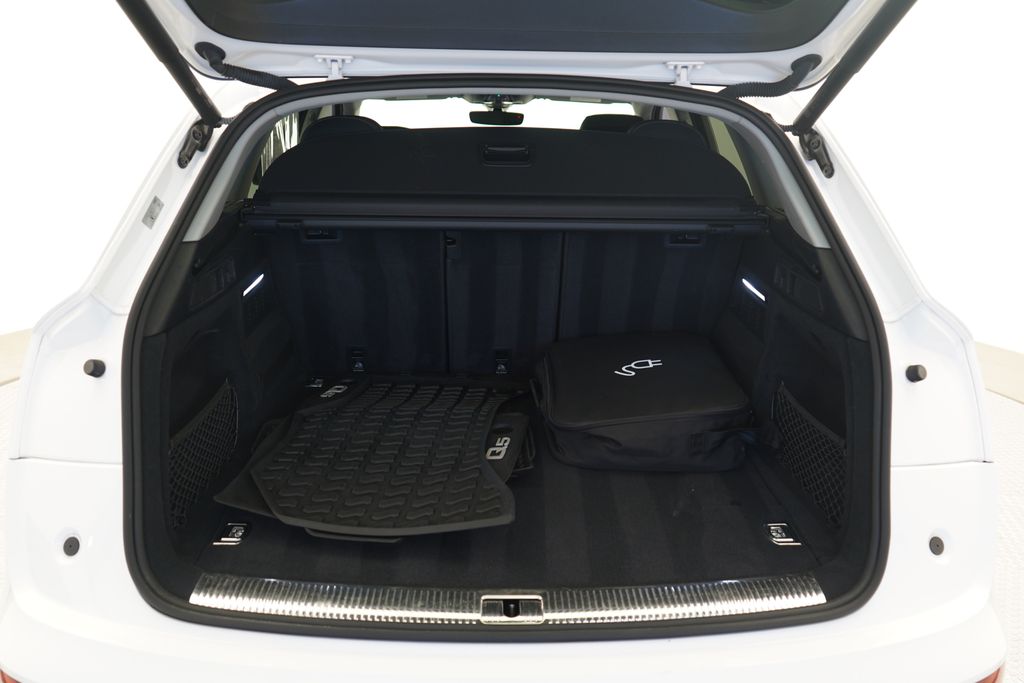 Thumbnail: 2023 Audi Q5 - 12