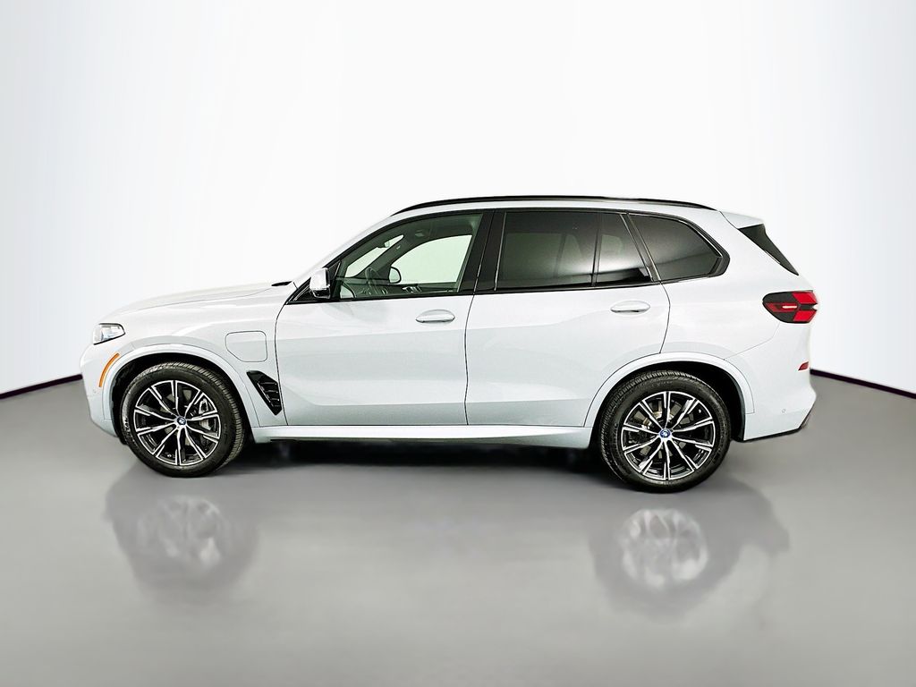 Thumbnail: 2025 BMW X5 - 8