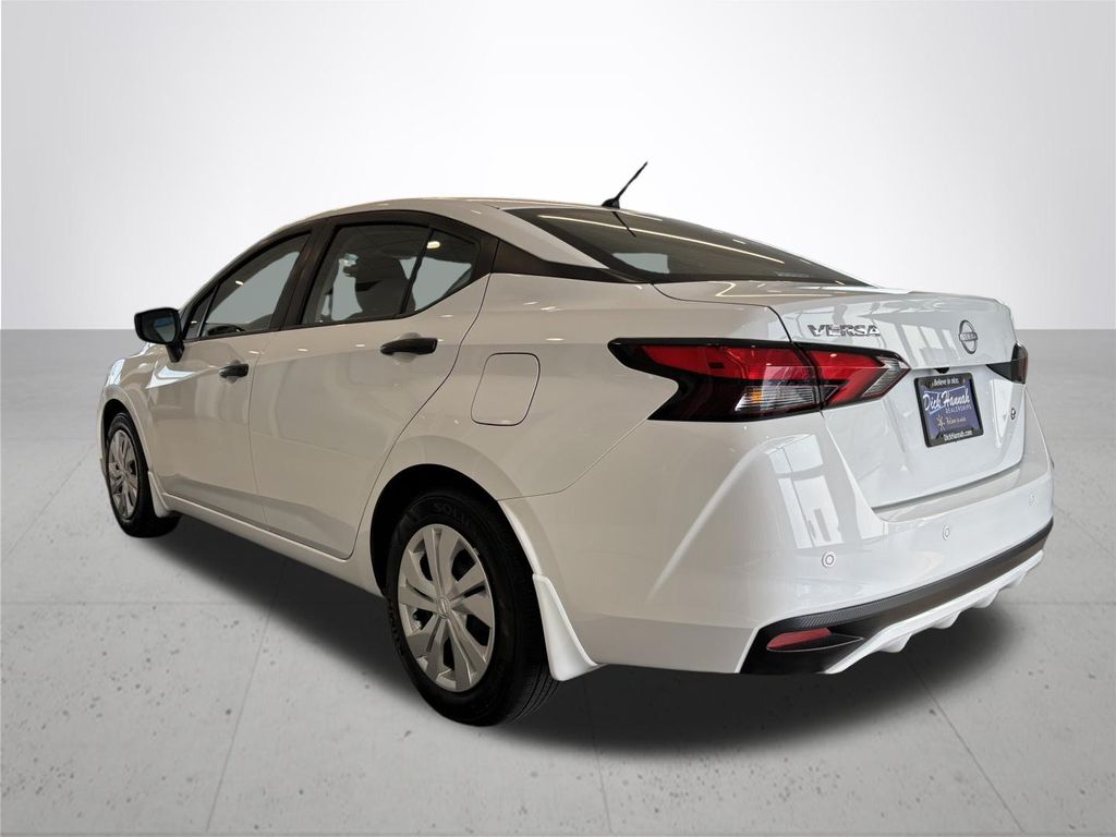 2025 Nissan Versa 1.6 S