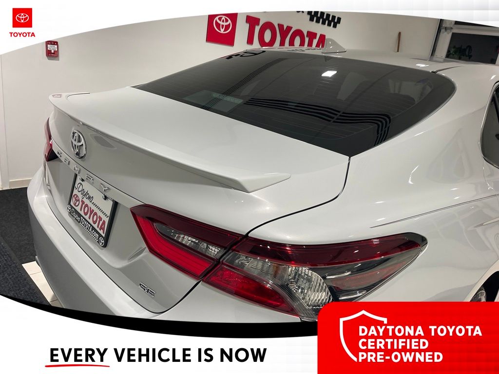 2024 Toyota Camry SE - Photo 10