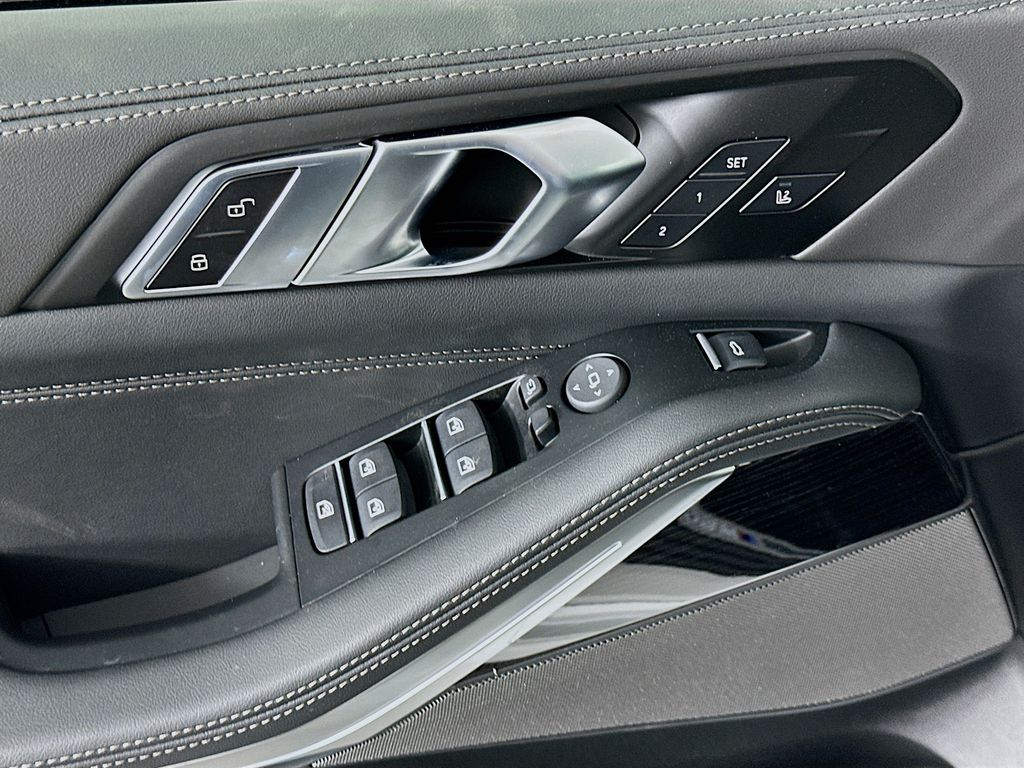 2026 BMW X5 M60i 20