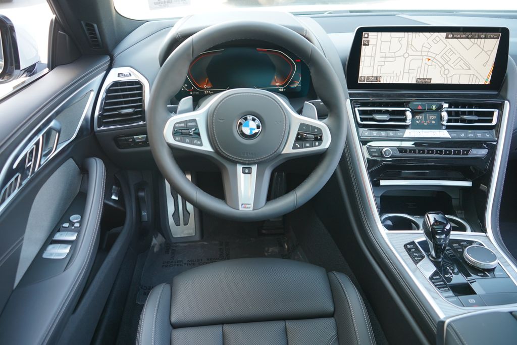 Thumbnail: 2026 BMW 8 Series - 15