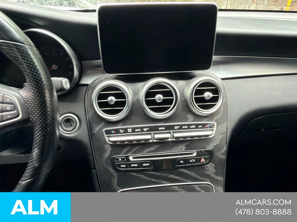 Used 2018  Mercedes-Benz GLC 300 image 11