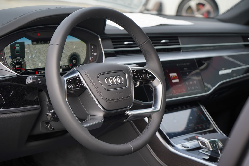 2025 Audi A8 L 8