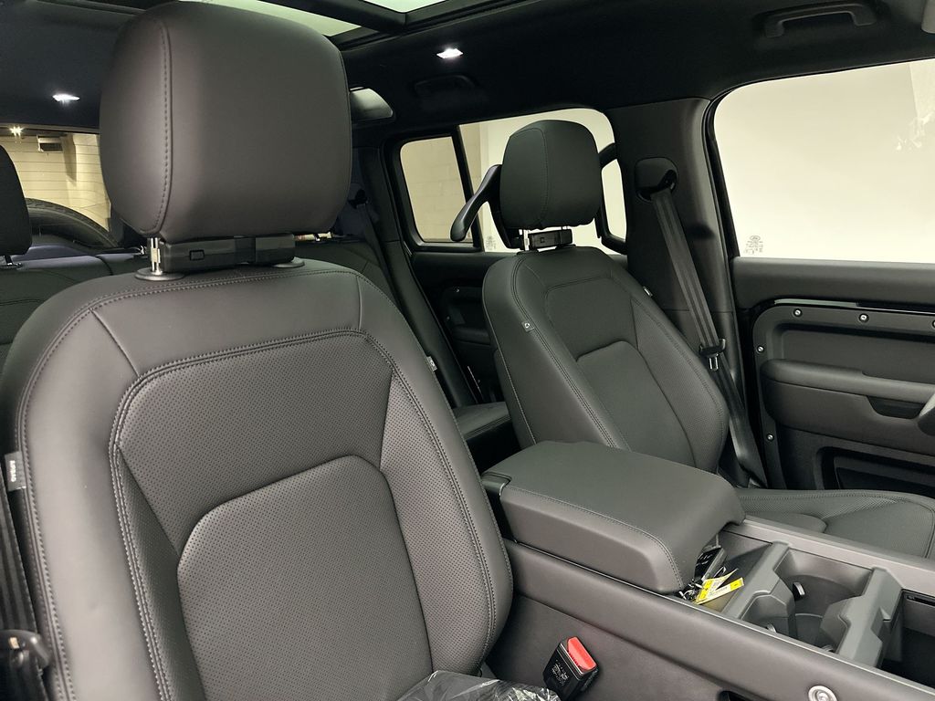 Thumbnail: 2026 Land Rover Defender - 6