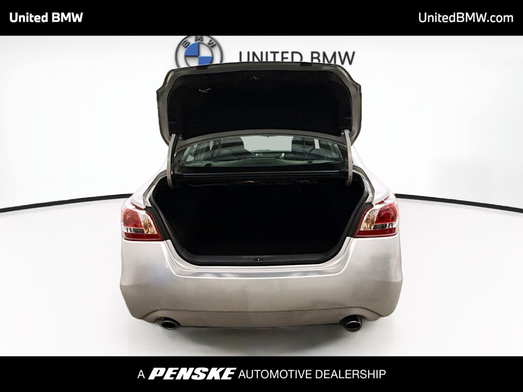 Thumbnail: 2013 Nissan Altima - 11