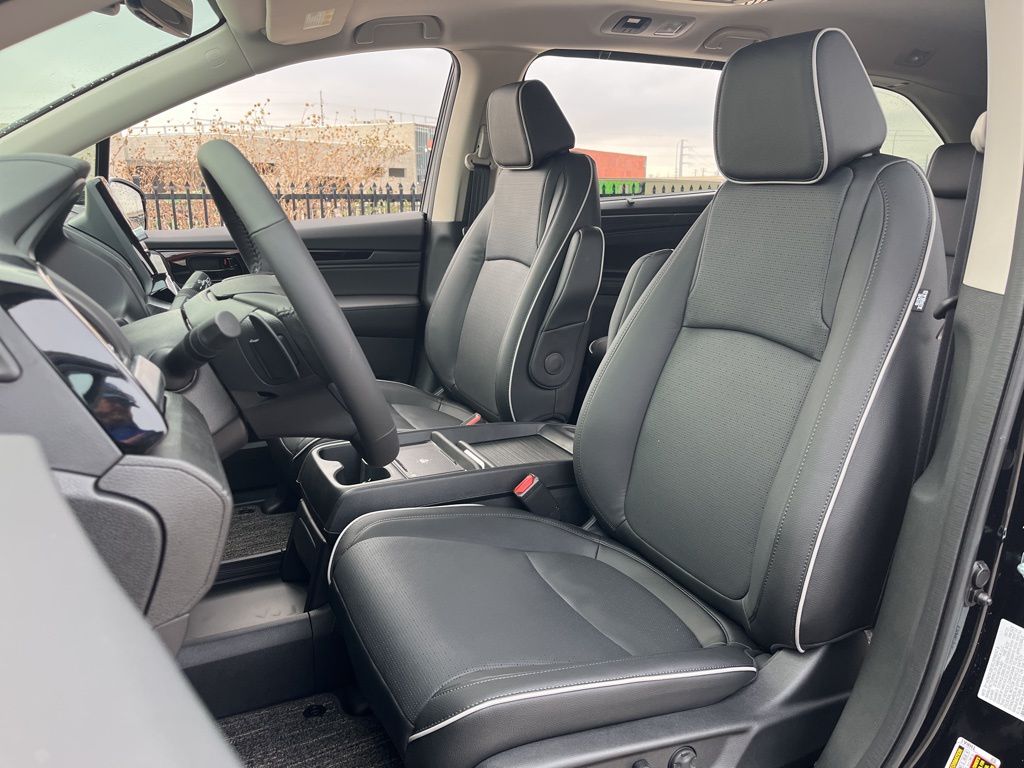 Thumbnail: 2026 Honda Odyssey - 13