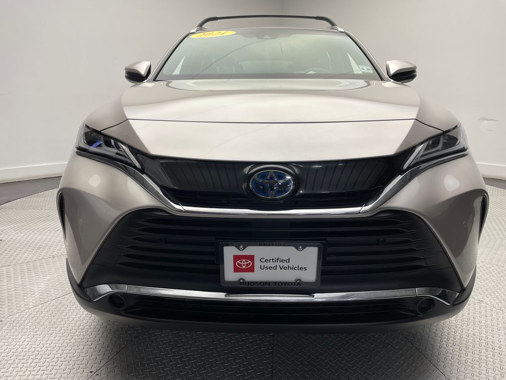 2021 Toyota Venza XLE 2