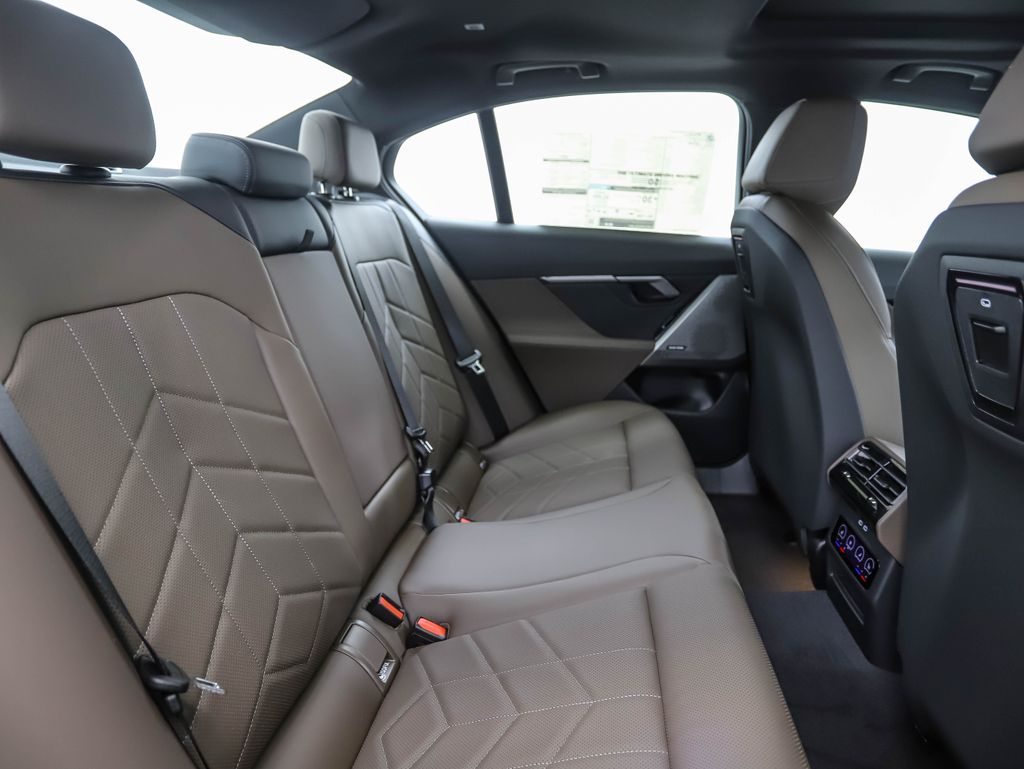 Thumbnail: 2026 BMW 5 Series - 28