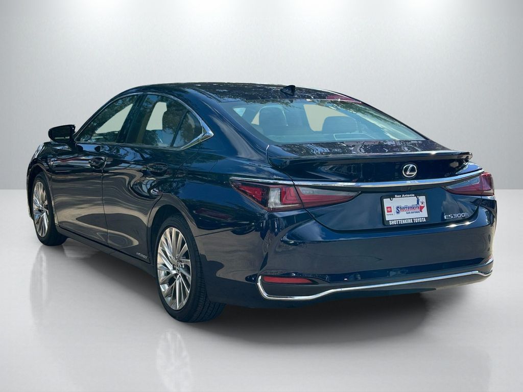 Used 2022 Lexus ES Sedan