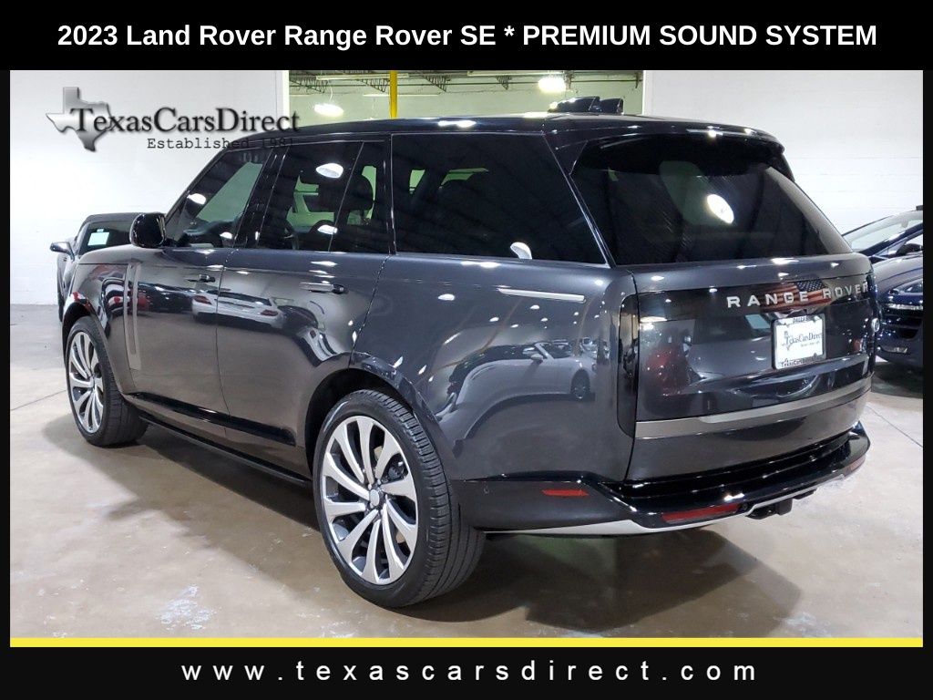 2023 Land Rover Range Rover SE 13