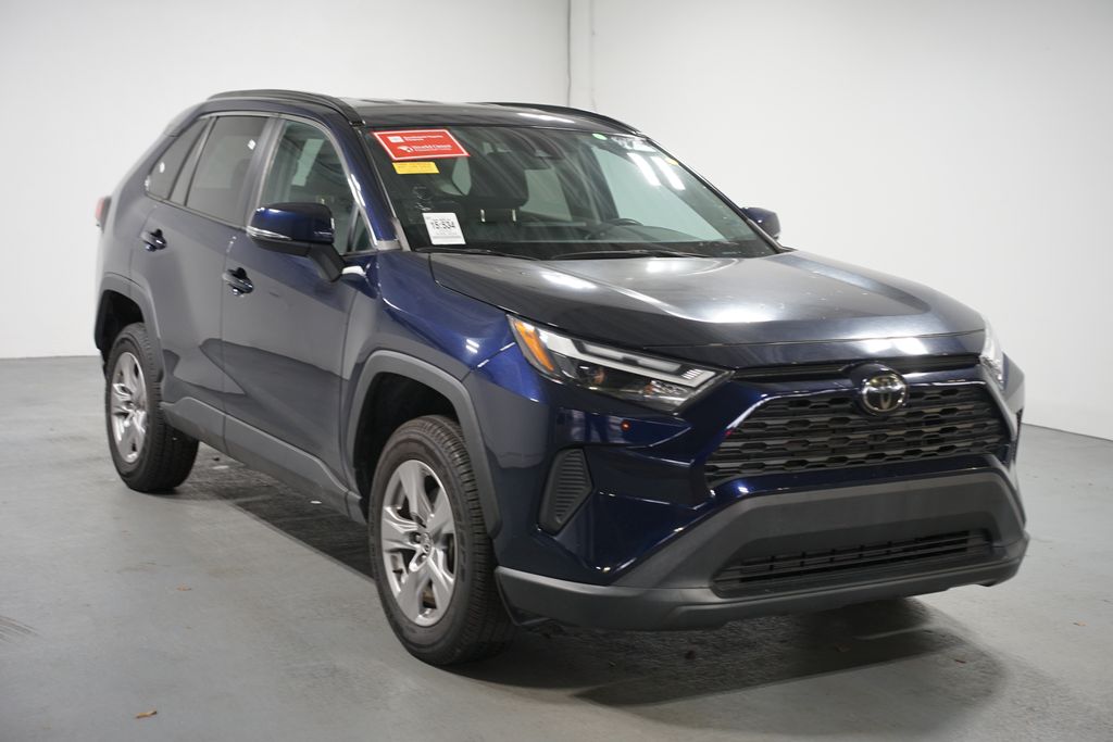 Thumbnail: 2022 Toyota RAV4 - 3