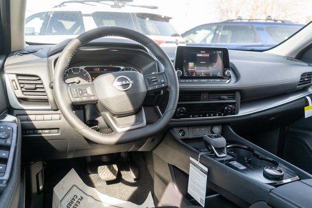 2026 Nissan Rogue SV - 10