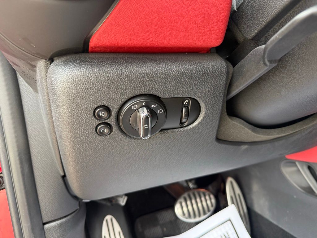 Thumbnail: 2016 MINI Cooper - 10