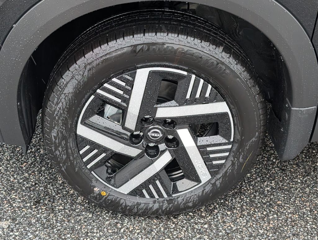New 2026 Nissan Kicks SUV